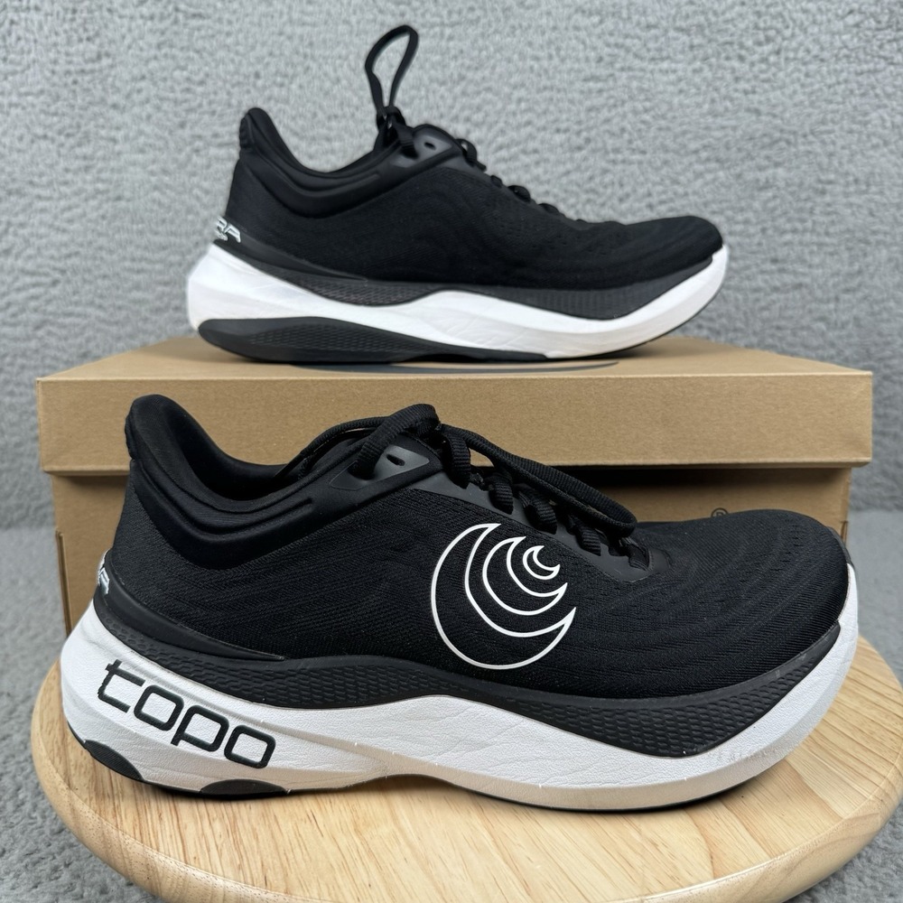 Topo Athletic Aura Womens Size 10 Black White 5mm Drop Road Running Shoes